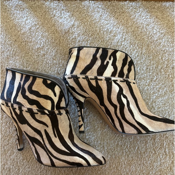 Nine West Shoes - Nine West tan zebra bootie